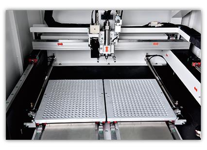 全自動pcb分板機操作時要注意哪些地方